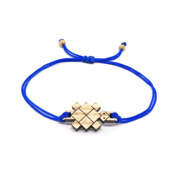 bracelet cordon bleu avec pendentif en bois en forme de tortue