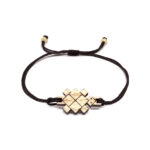 bracelet cordon noir avec pendentif en bois et en forme de tortue