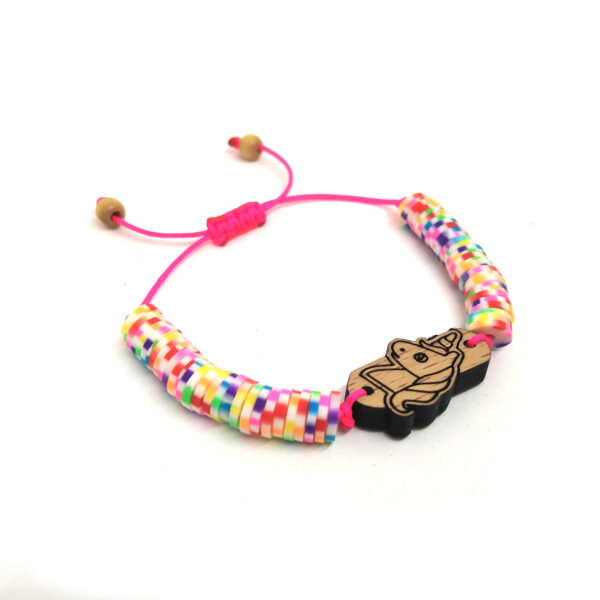 Bracelet coloré avec pendentif avec licorne avec cordon rose