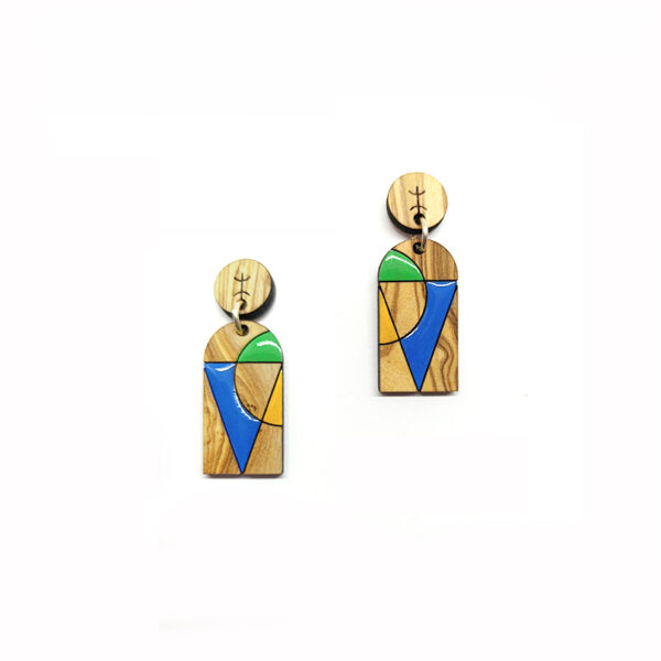 Boucles d'oreilles en forme de porte avec un dessin de cercle en bleu jaune et vert